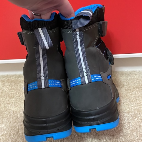 KEEN NWT little boy size 1 black, gray, and blue winter 3 strap velcro boots - Picture 5 of 11